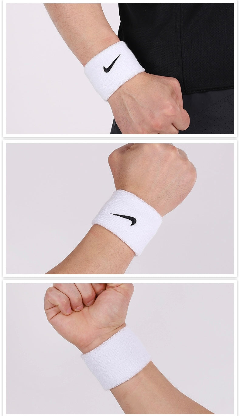 NIKE PLAYER HAND BAND