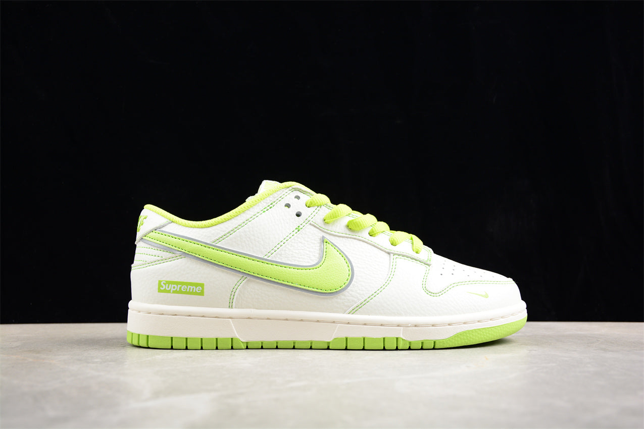 Supreme x Nk SB Dunk Low
