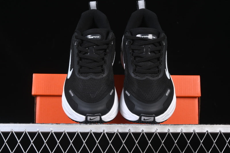 NIKE VOMERO PLUS ZOOM X BLACK/WHITE