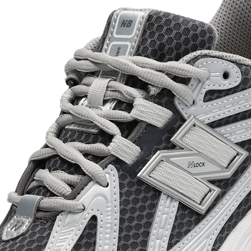 New Balance 1906R