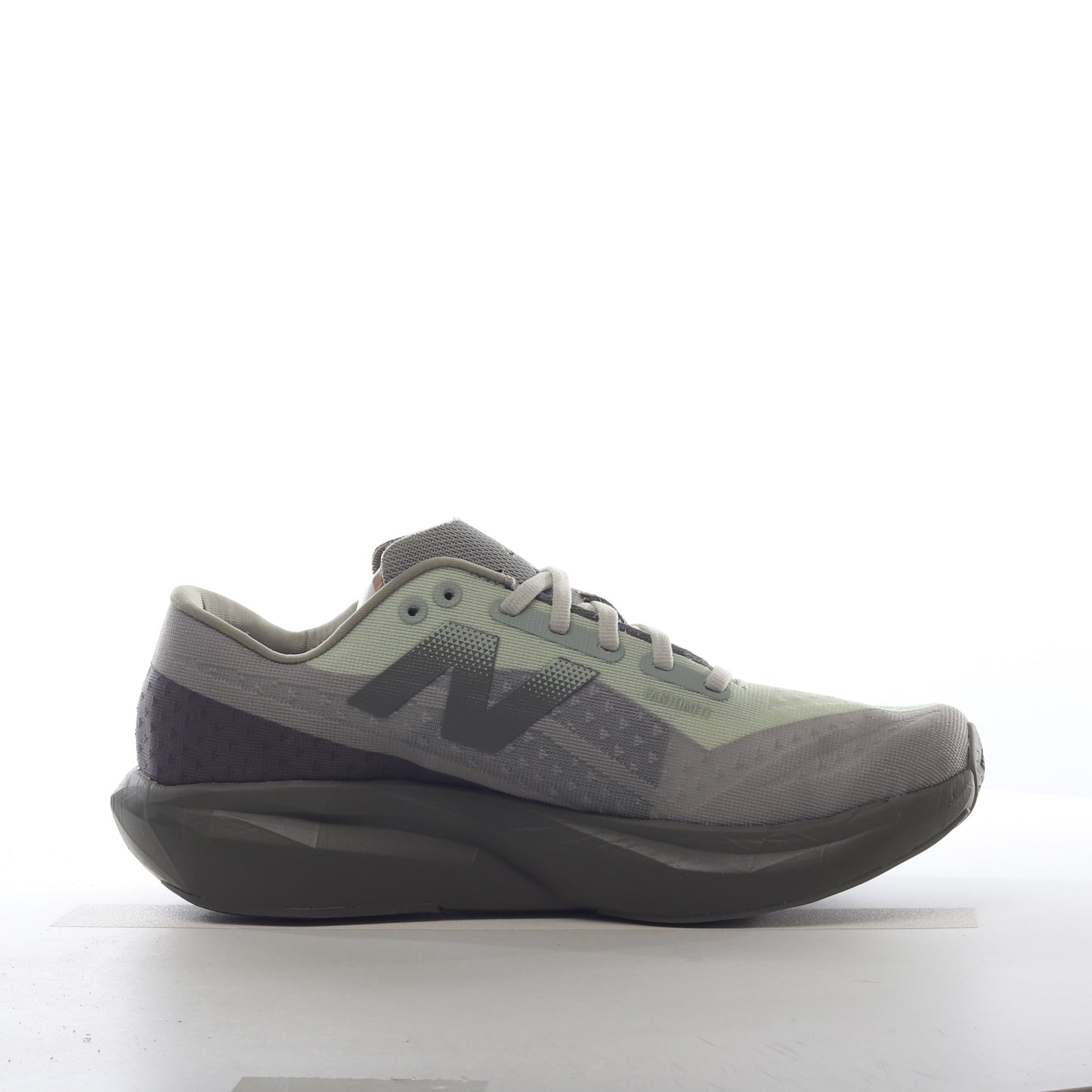 New Balance FuelCell Rebel V4