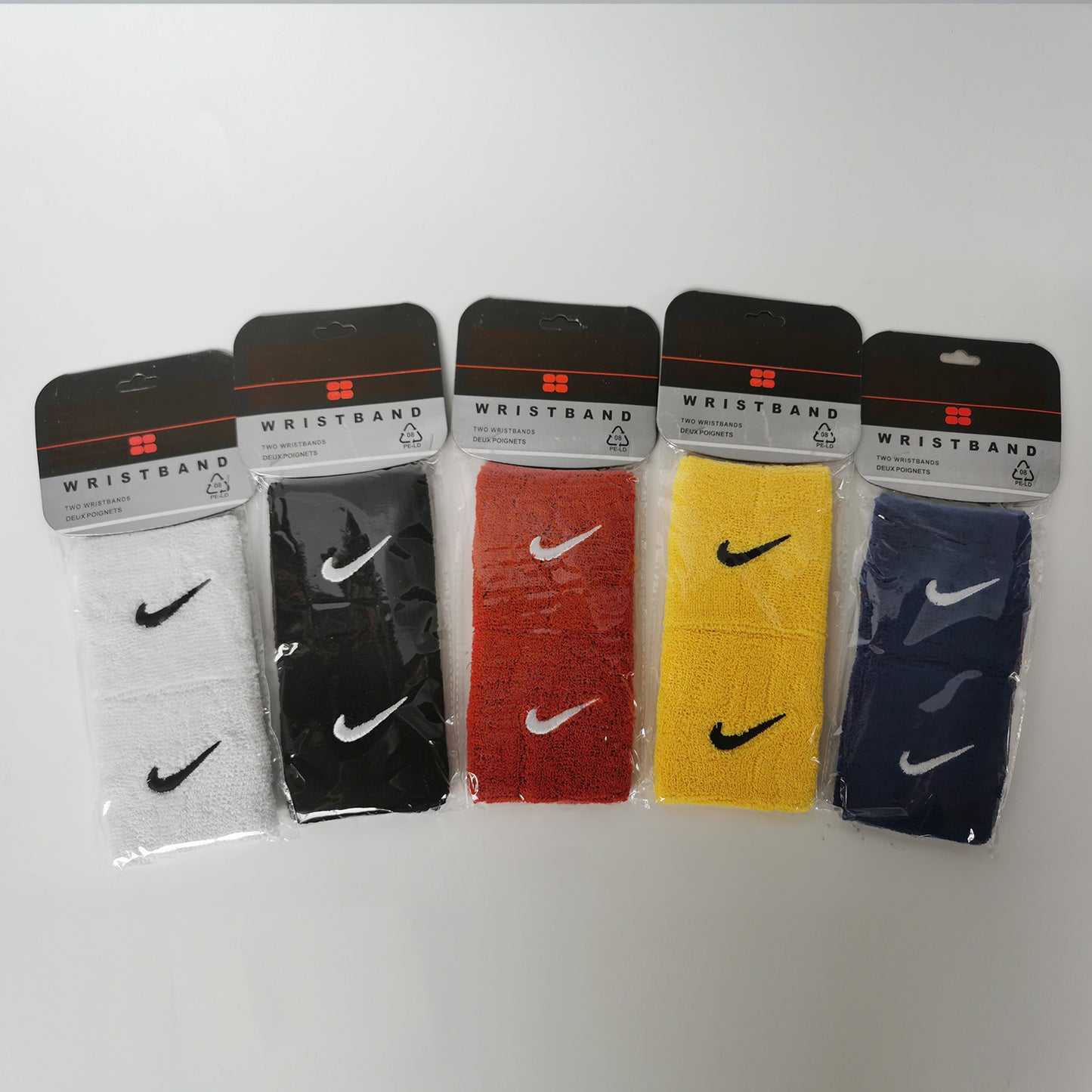 NIKE PLAYER HAND BAND