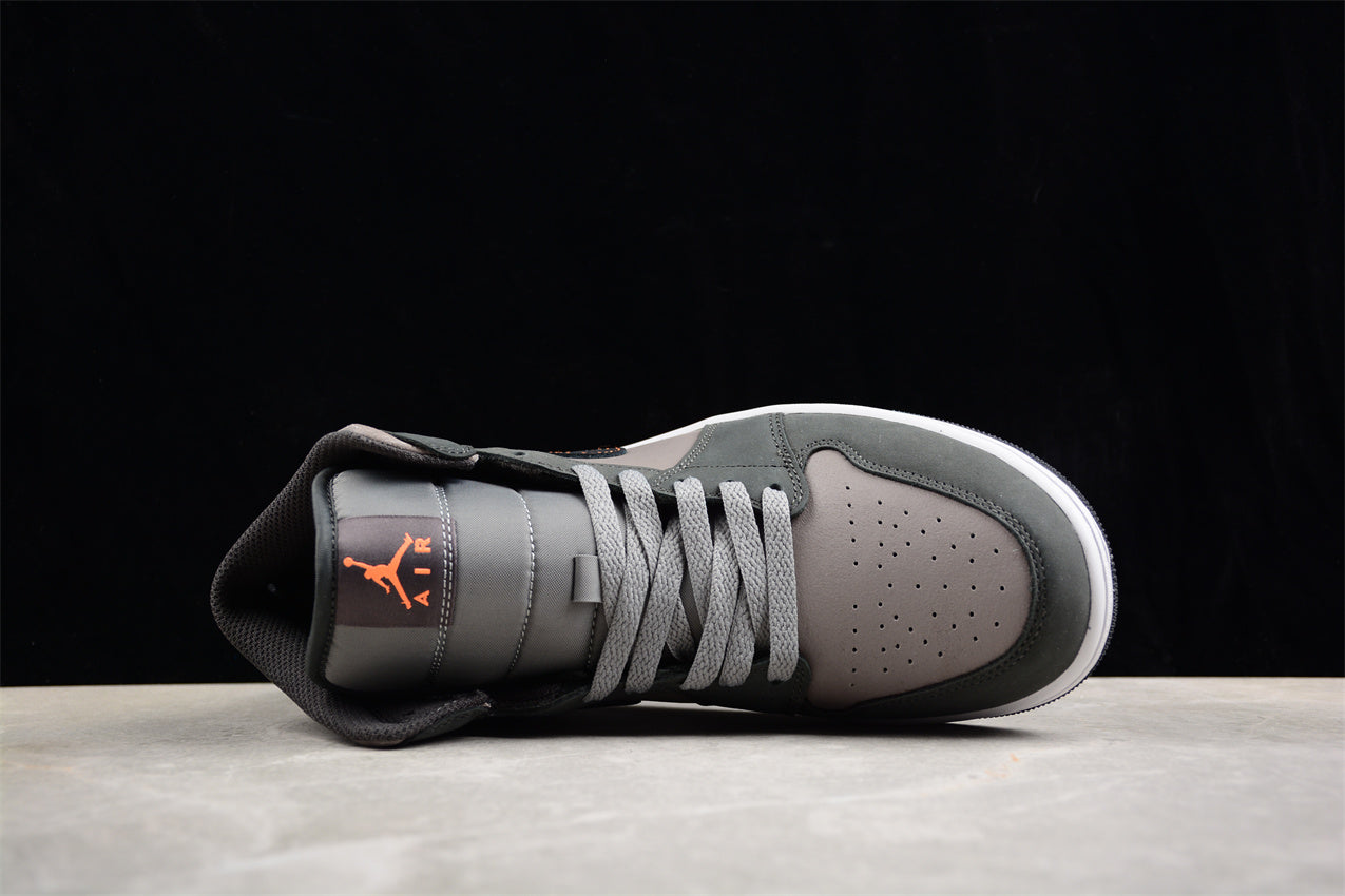 Air Jordan 1 Mid AJ1