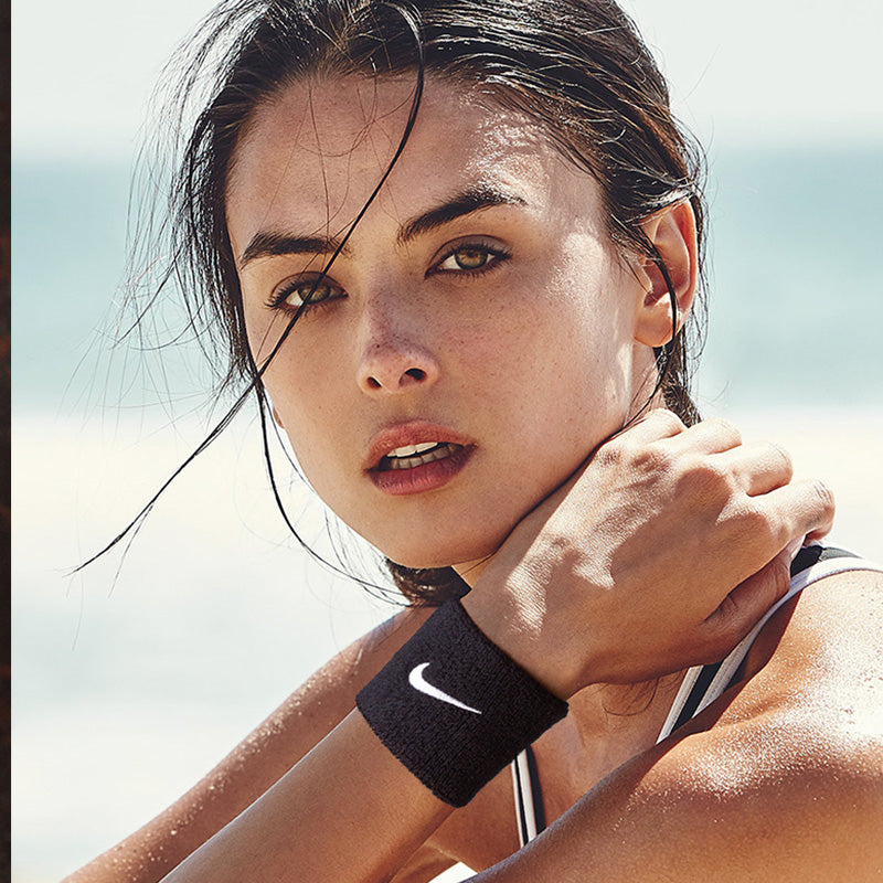 NIKE PLAYER HAND BAND