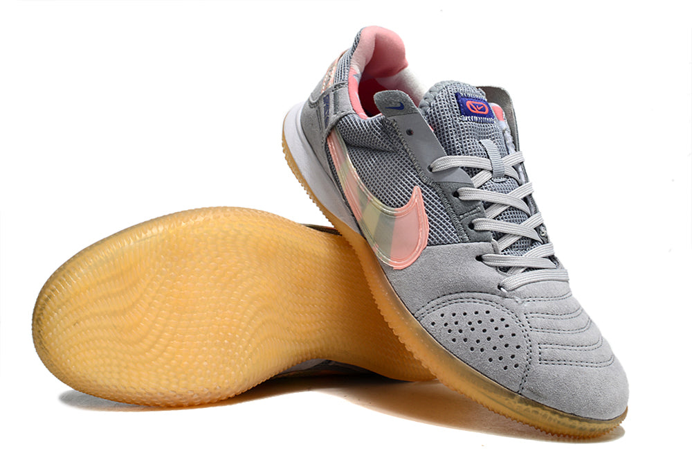 New Nike Streetgato small field football 39-45