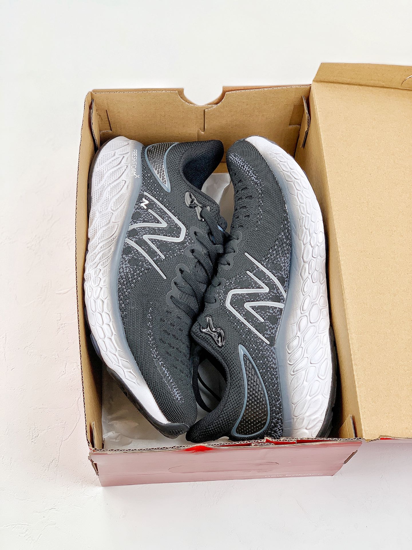 New Balance NB Fresh Foam Black/White