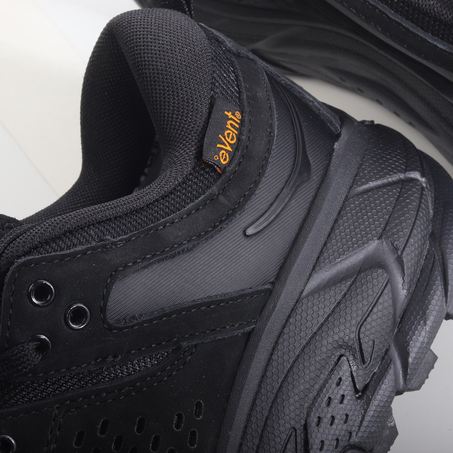HOKA ONE ONE Clifton 9 GTX