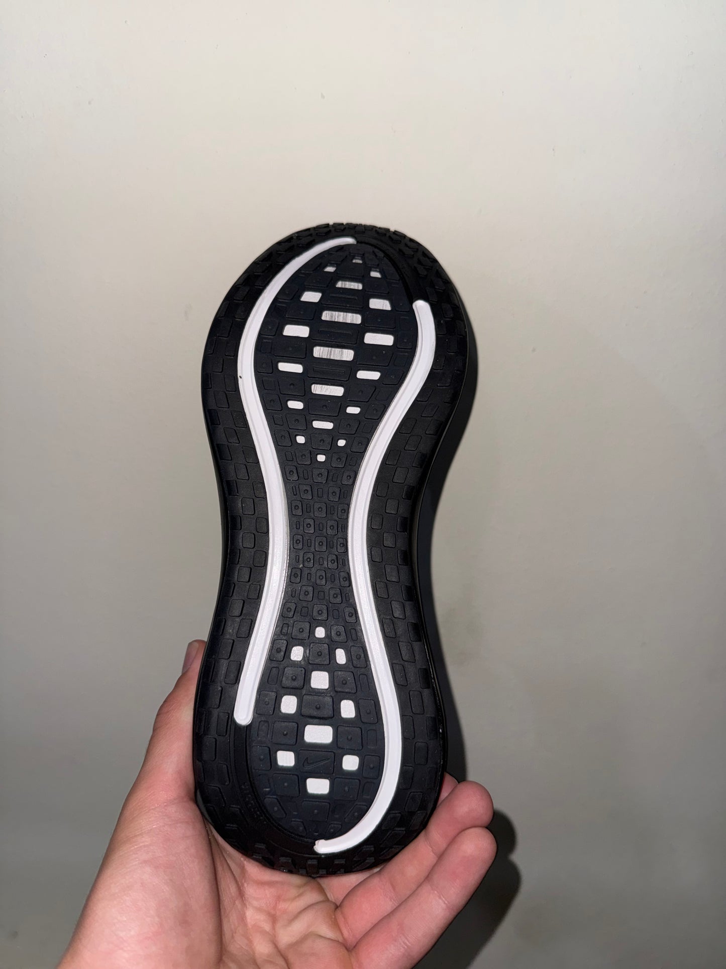 Nike vomero plus full black