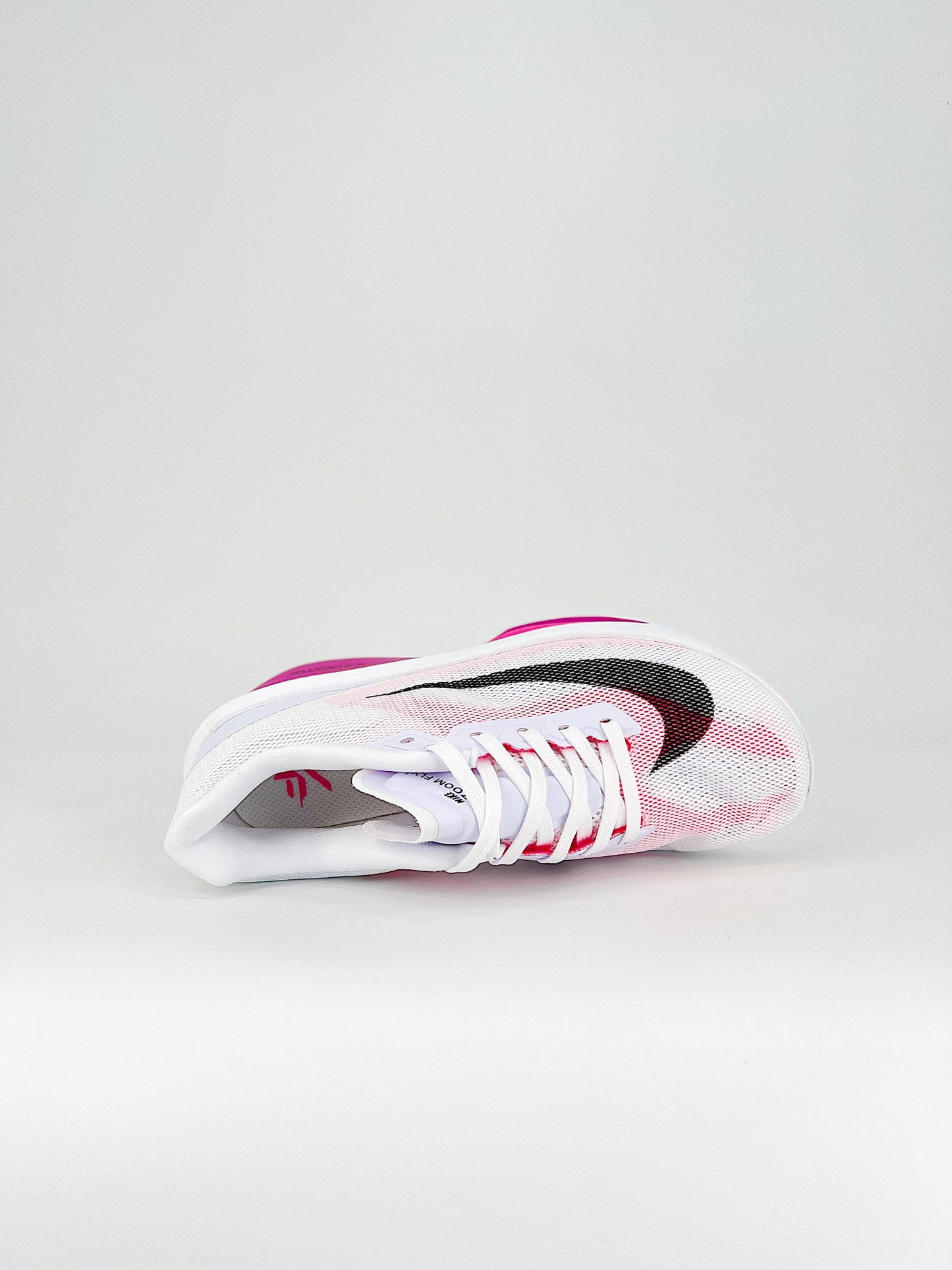 Nike ZoomX Invincible Run Flyknit 6