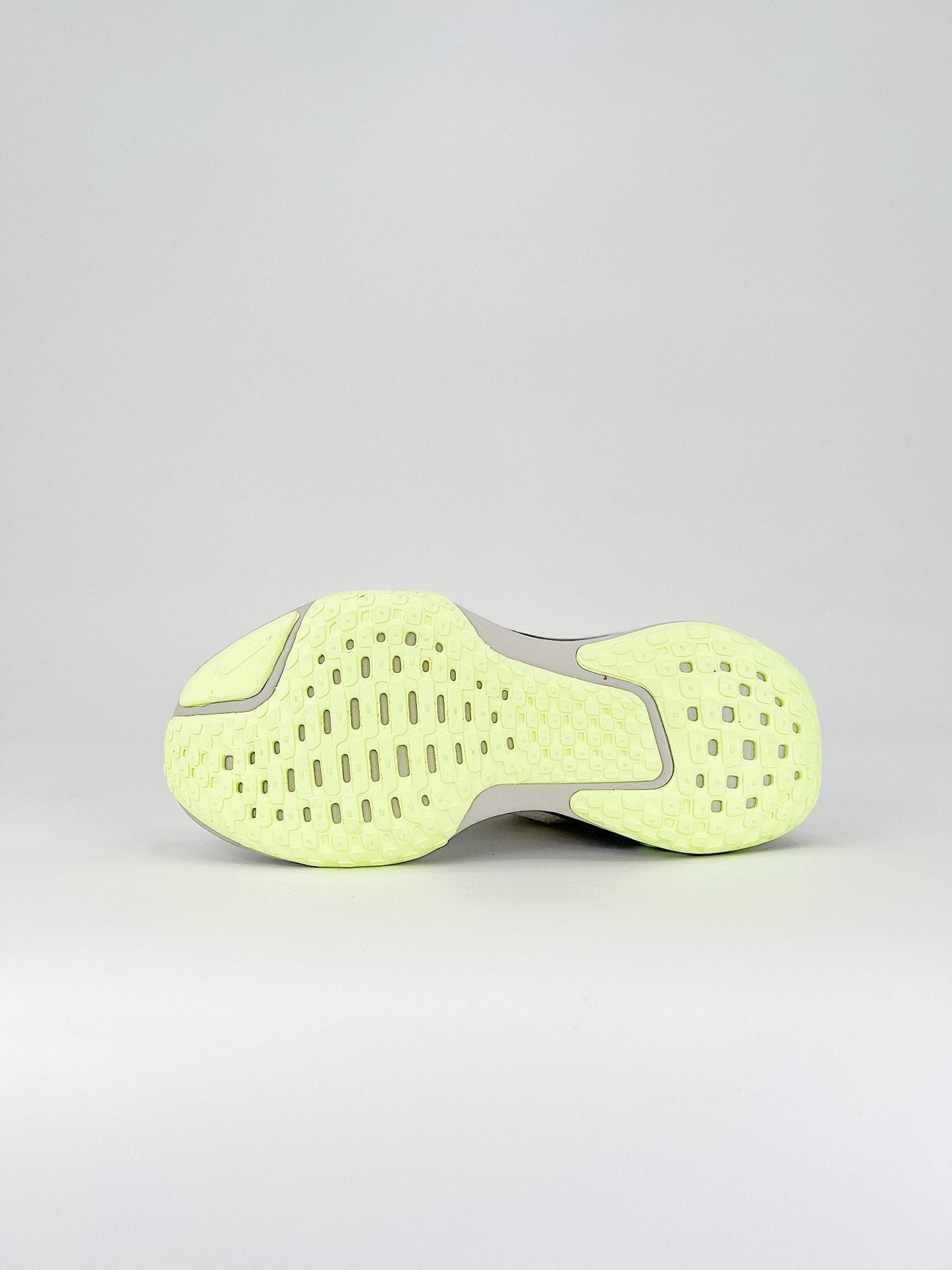 NK Zoom X Invincible Run Fk 3