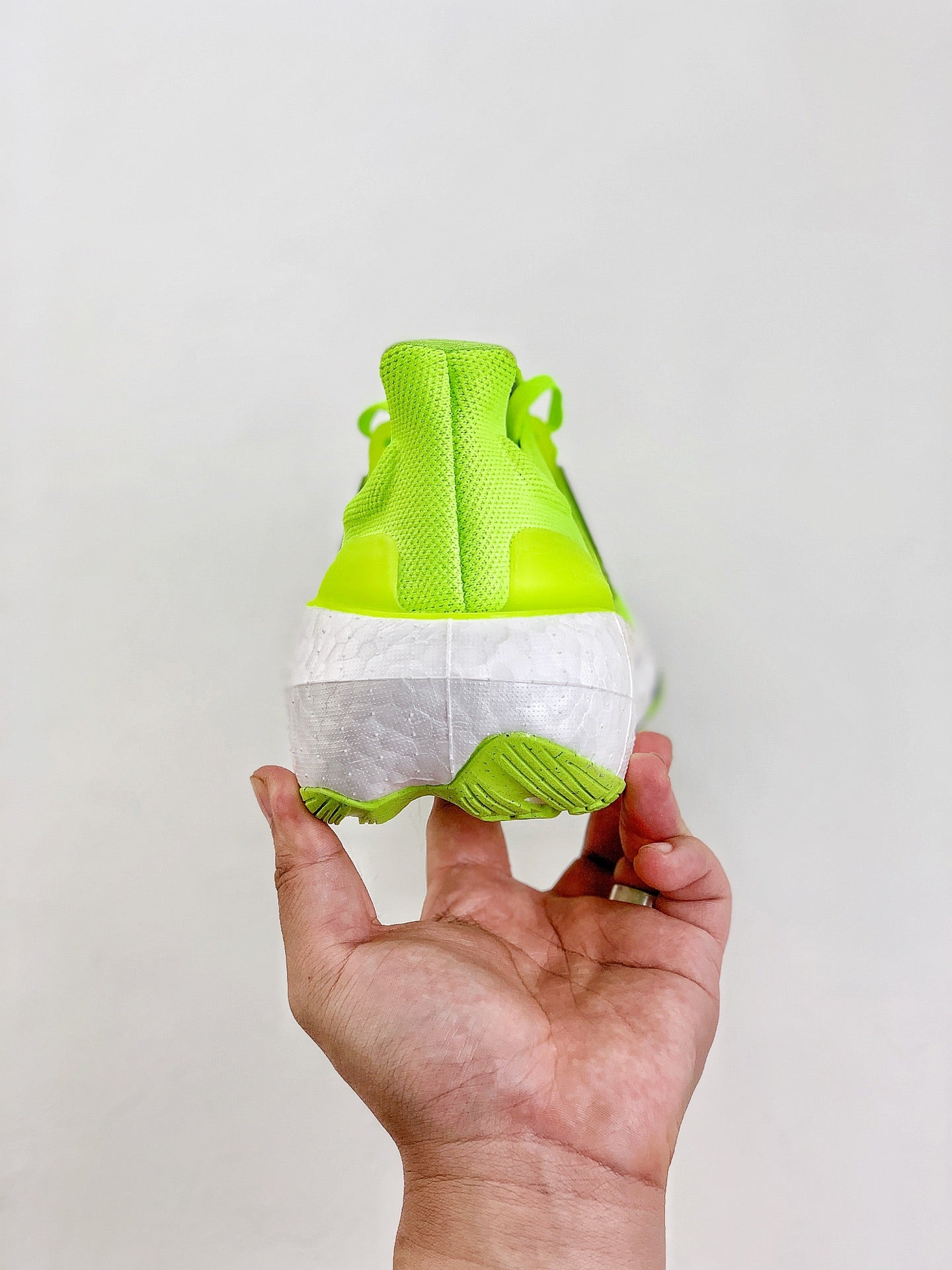 AD Ultra Boost Light UB2023