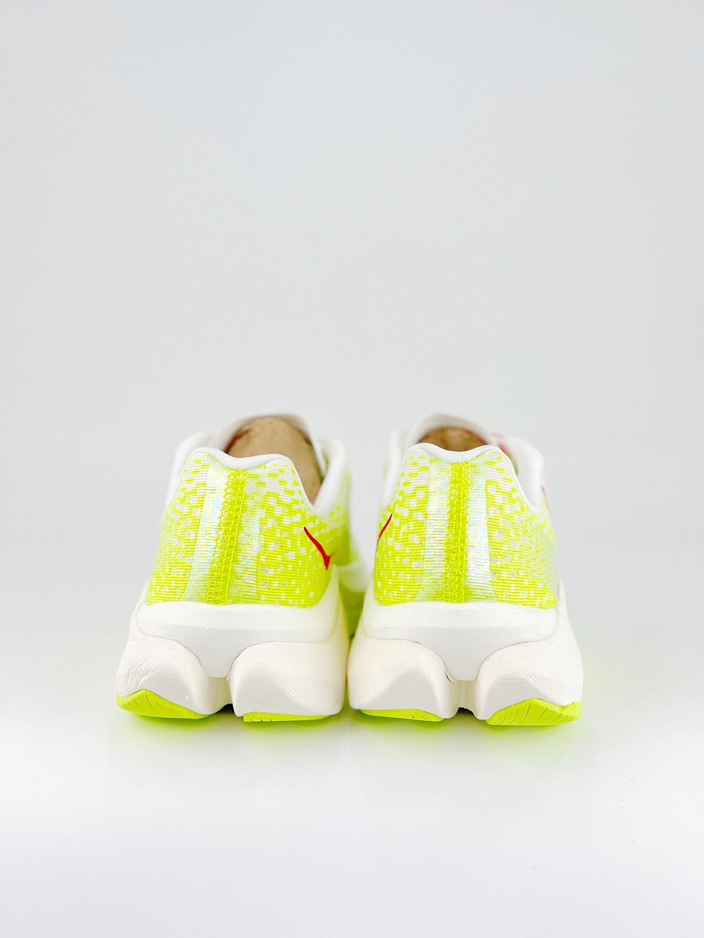HOKA W MACH X