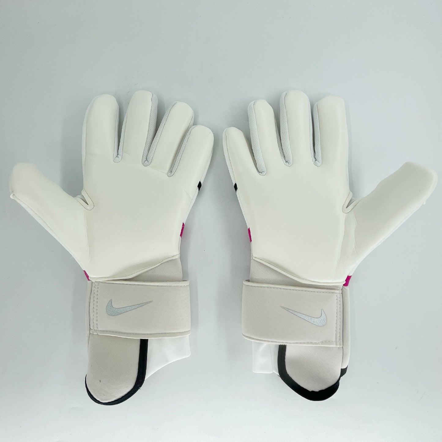 nike gloves white