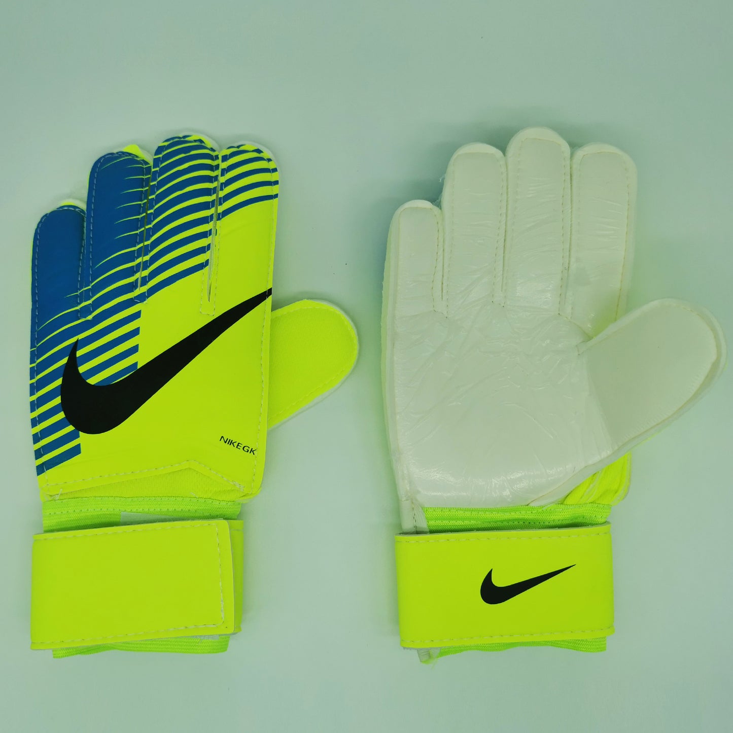 nike gloves blue and yellow