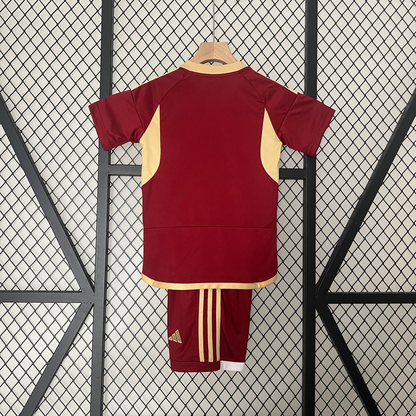 2024 kids Venezuela home size: 16-28