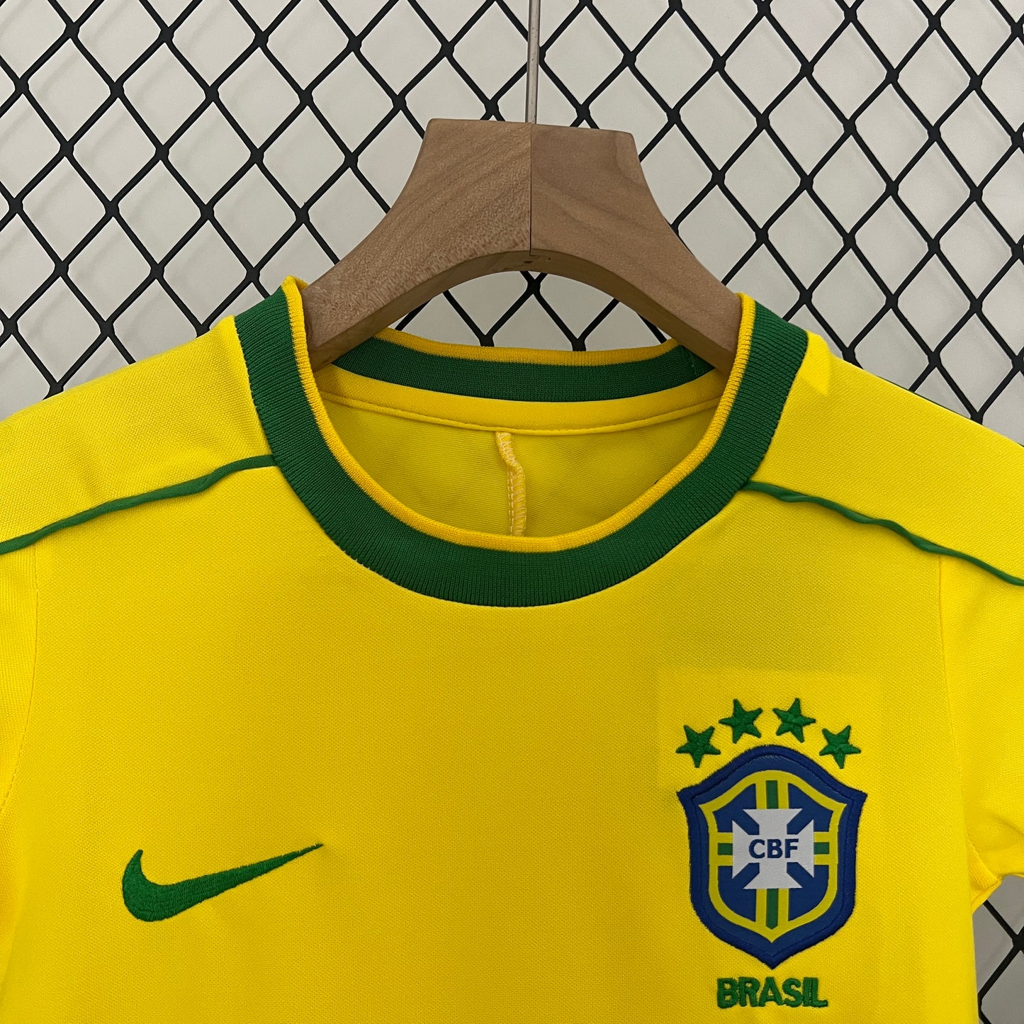 kids Brazil1998 home size: 16-28
