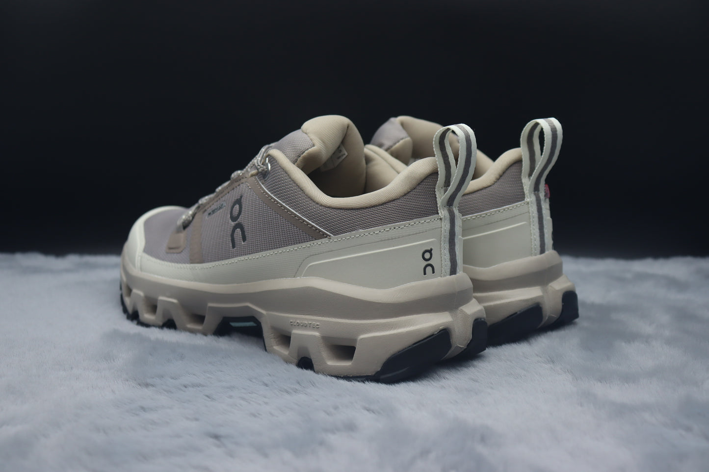ONCLOUD ROCK LOW WATER PROOF