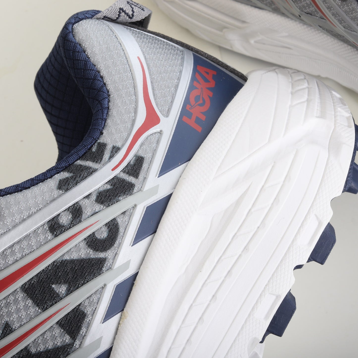 Hoka One One Mafate Three 2