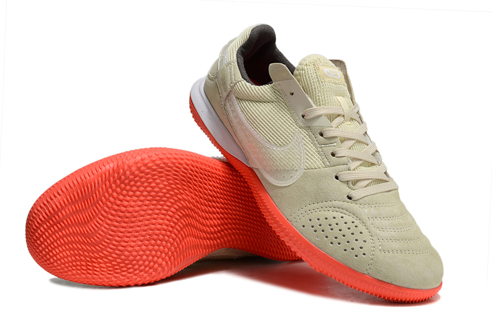New Nike Streetgato small field football 39-45