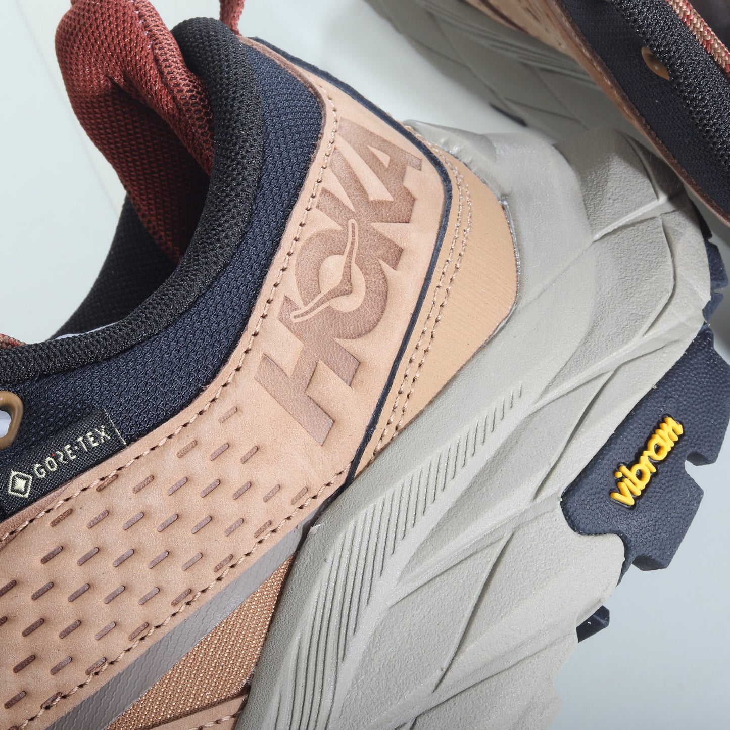 Hoka One One Anacapa Low GT