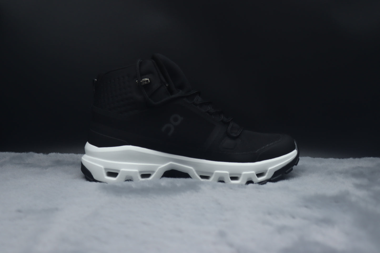 ONCLOUD ROCK LOW WATER PROOF