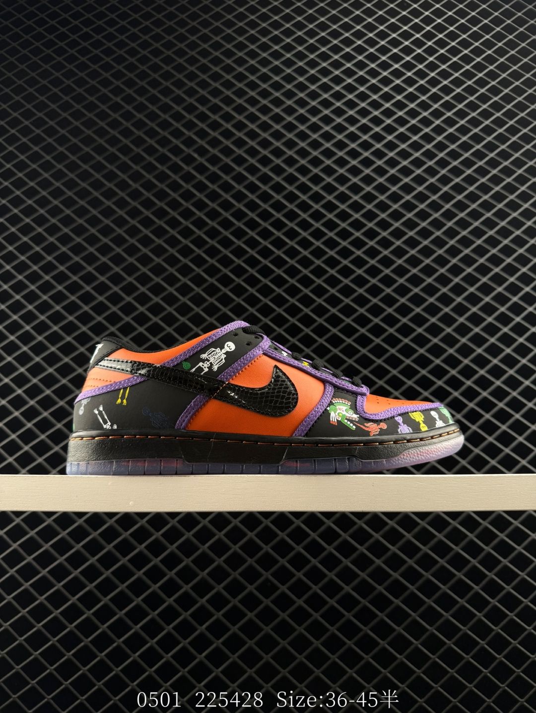 company level The Nike Dunk Low Dunk SB, as the name suggests, has a classic Dunk bloodline and injects more fashion elements. Compared to regular Dunk skateboarding shoes, the improved Dunk SB has increased the filling of the tongue, greatly improving comfort