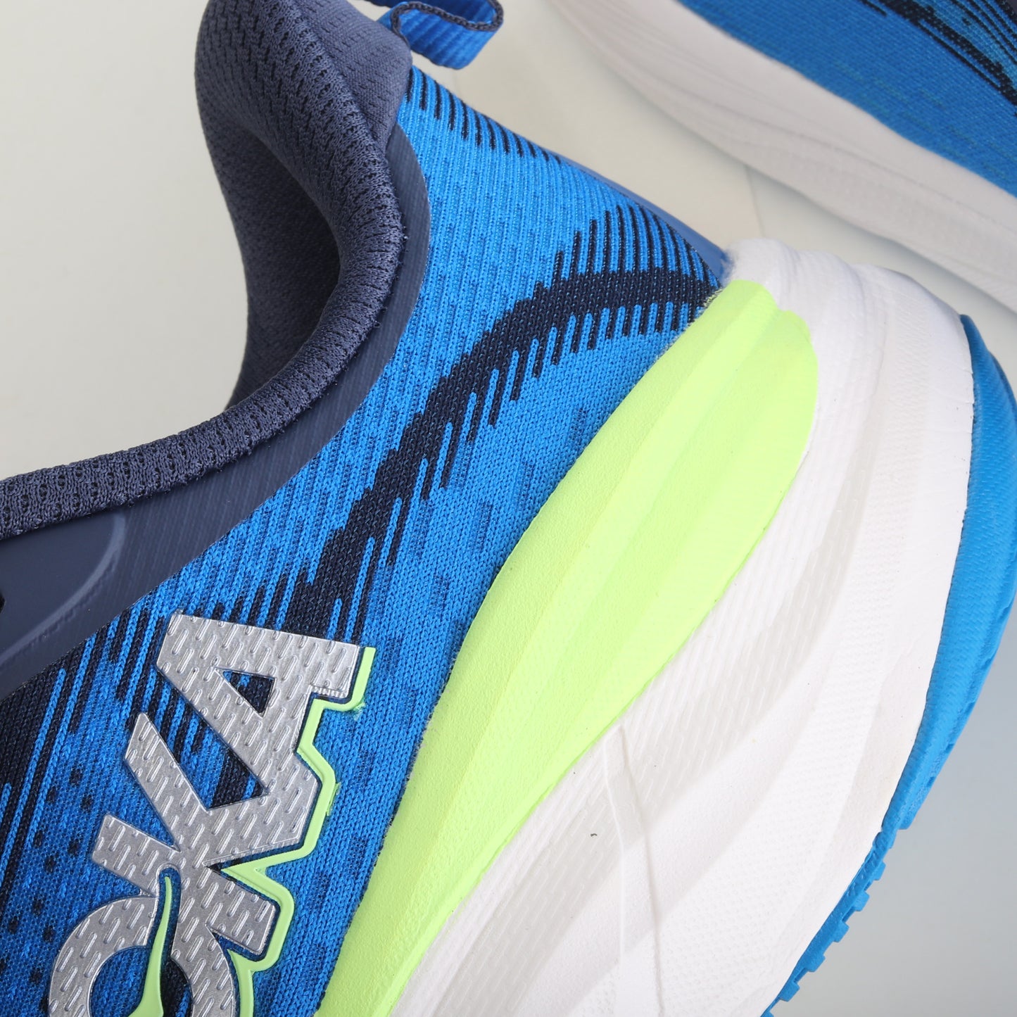 Hoka One One Skyflow M Low
