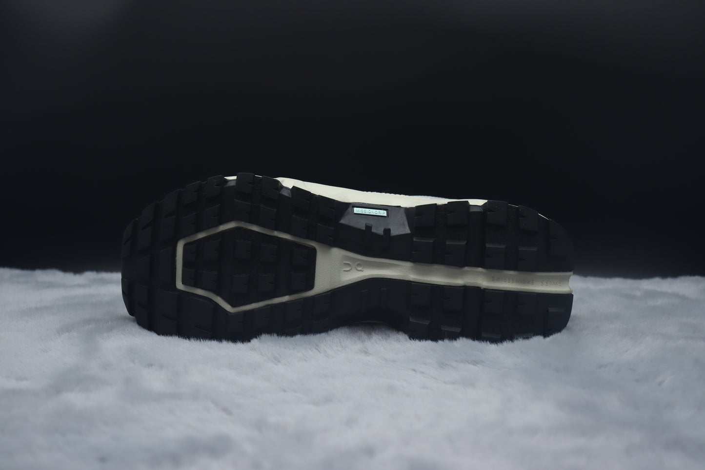 ONCLOUD ROCK LOW WATER PROOF