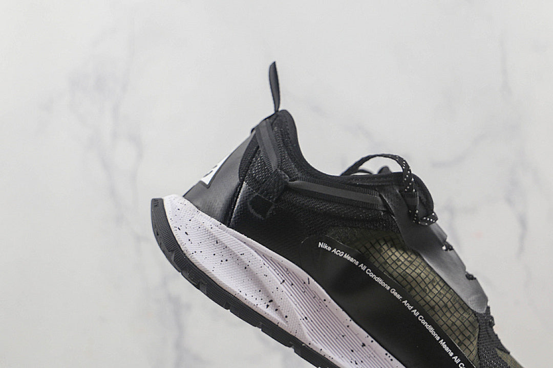 ACG MOUNTAIN FLY LOW GTX SE BLACK/BLACK/WHITE