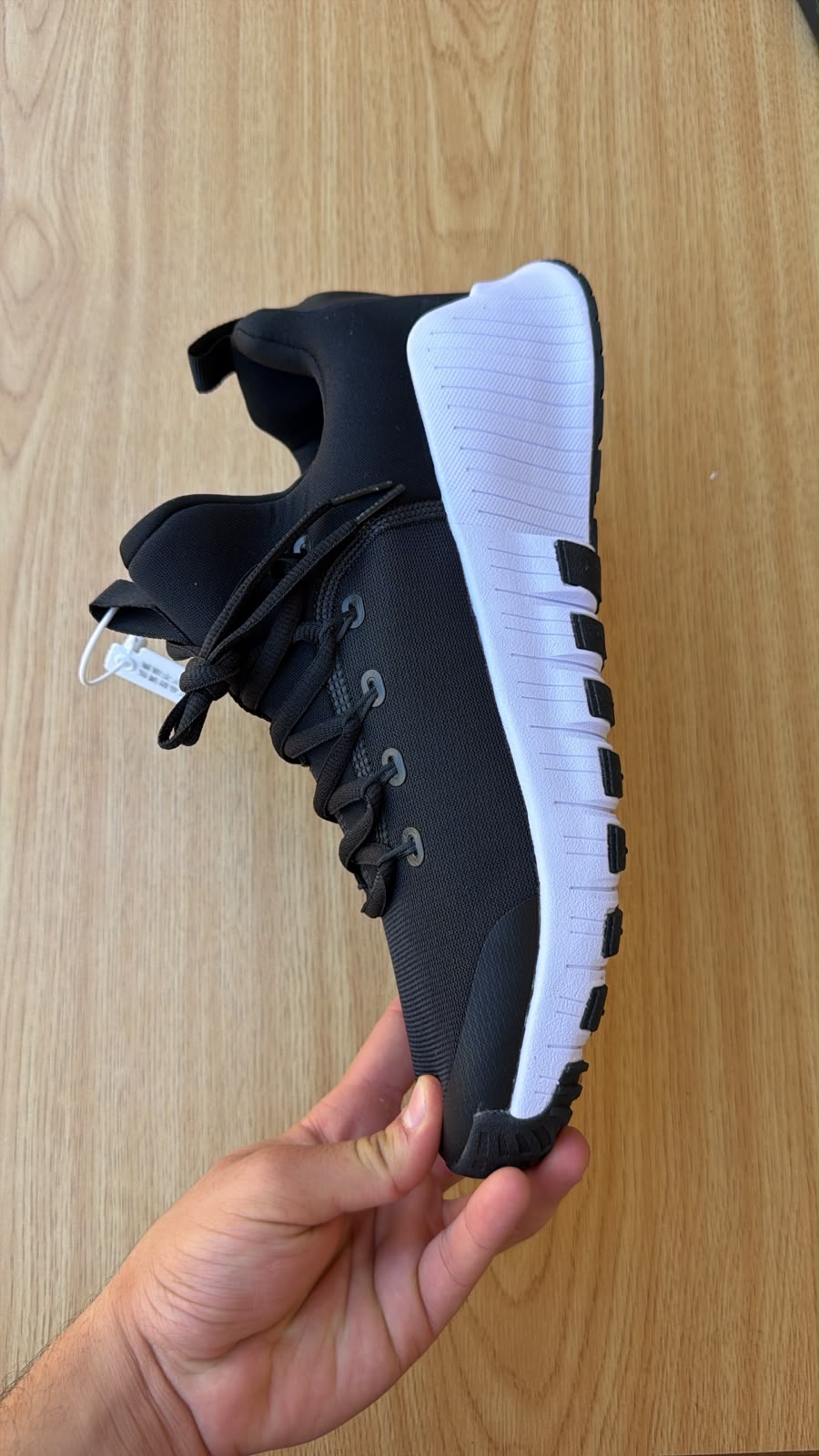 Nike metcon black /white stock