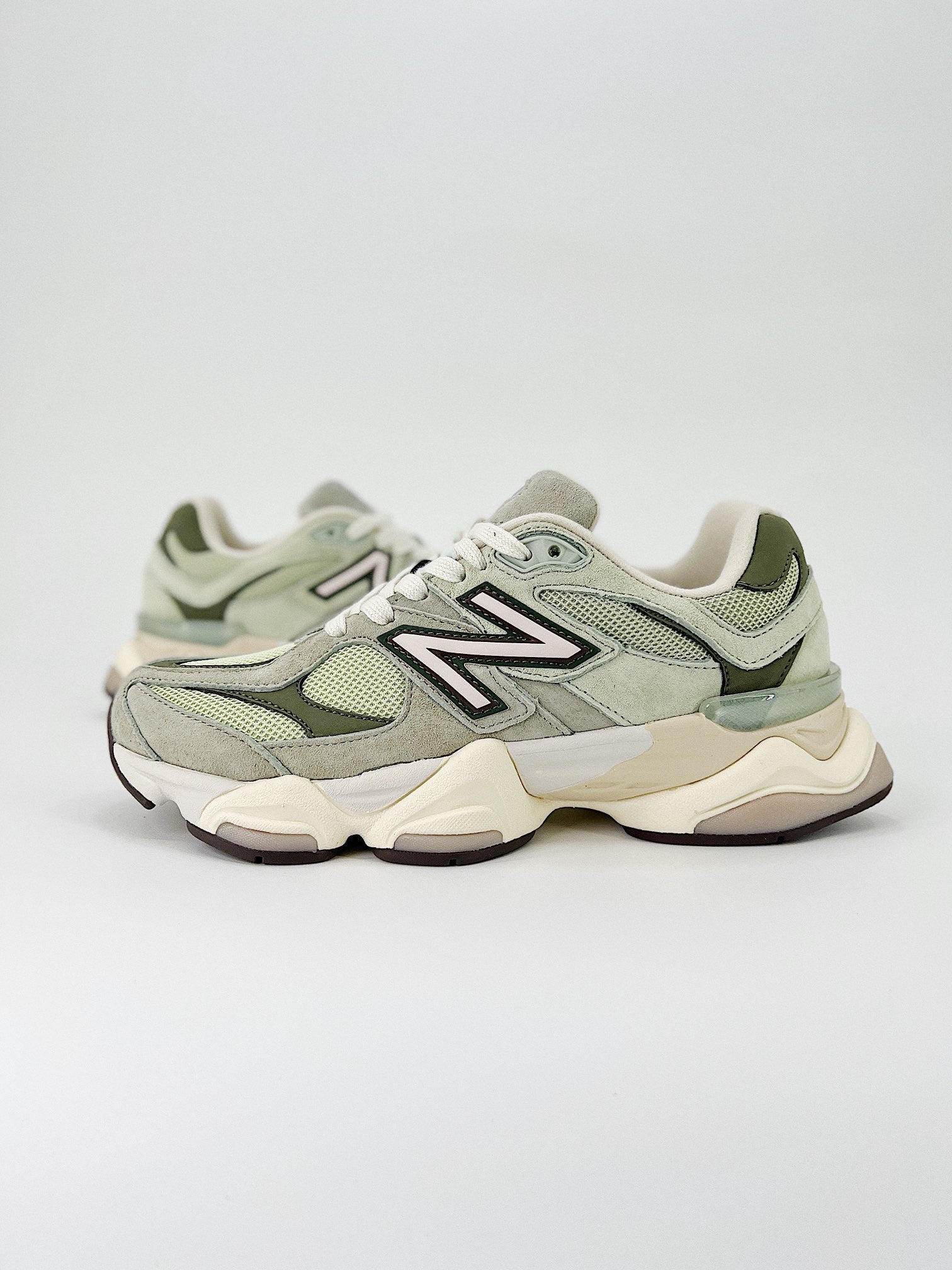 New Balance NB 9060 Olivine