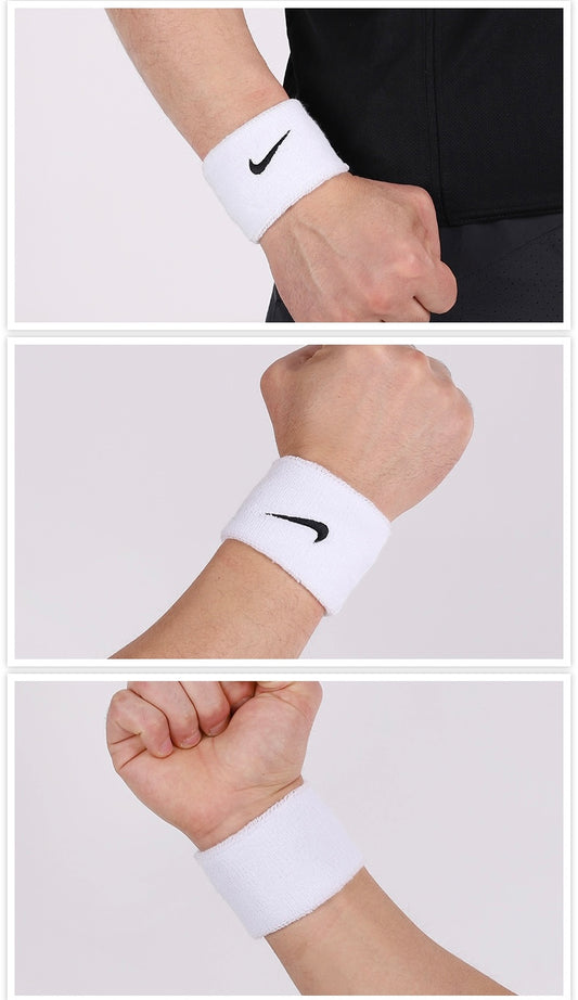 NIKE PLAYER HAND BAND