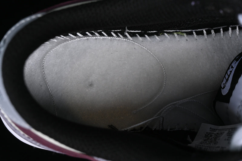 【330】[DH9765-002]-[SB DUNK LOW WHITE/PURPLE]-[WOMAN:35.5-40]
