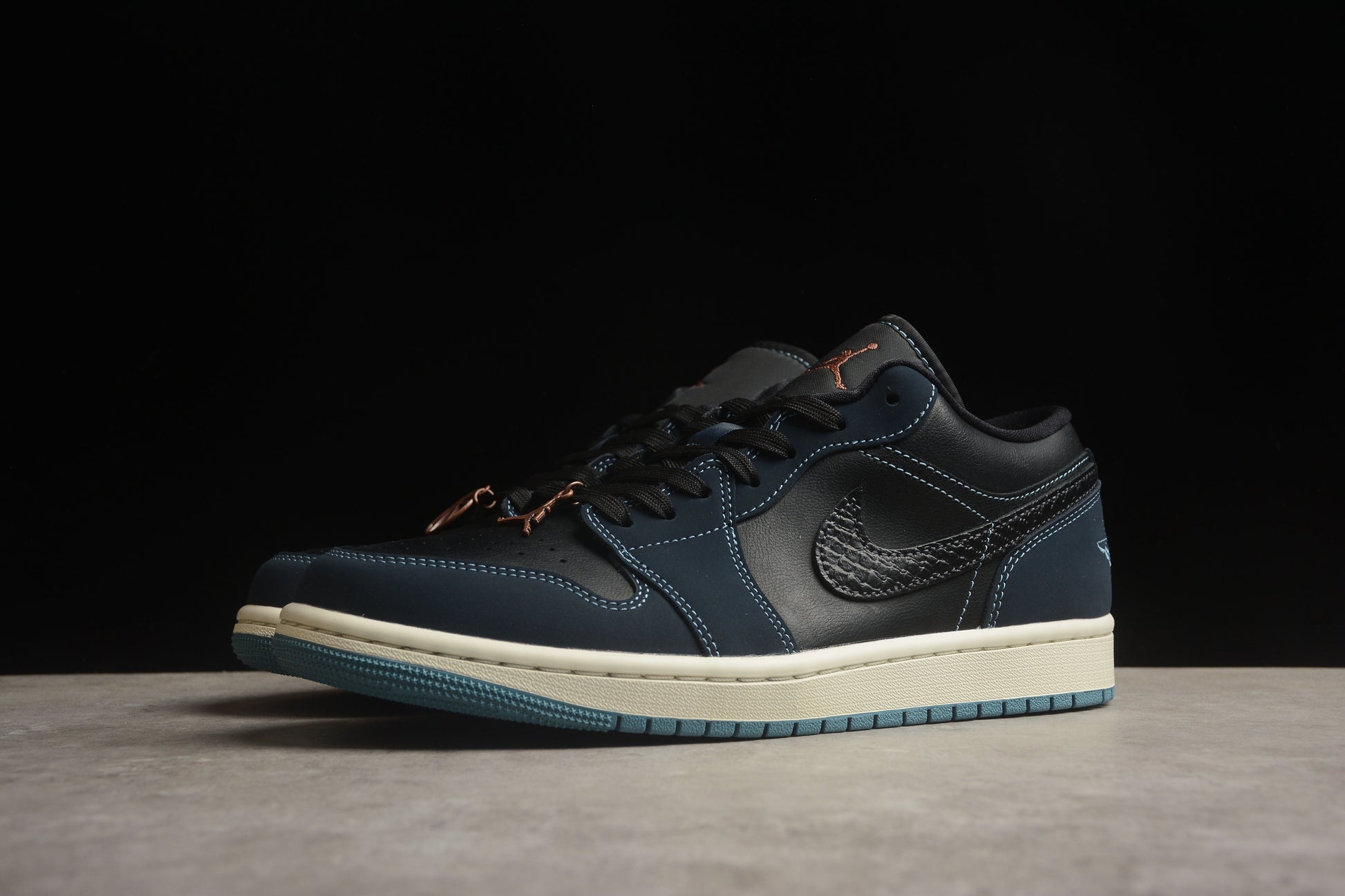 Air Jordan Low 1 Pétrole