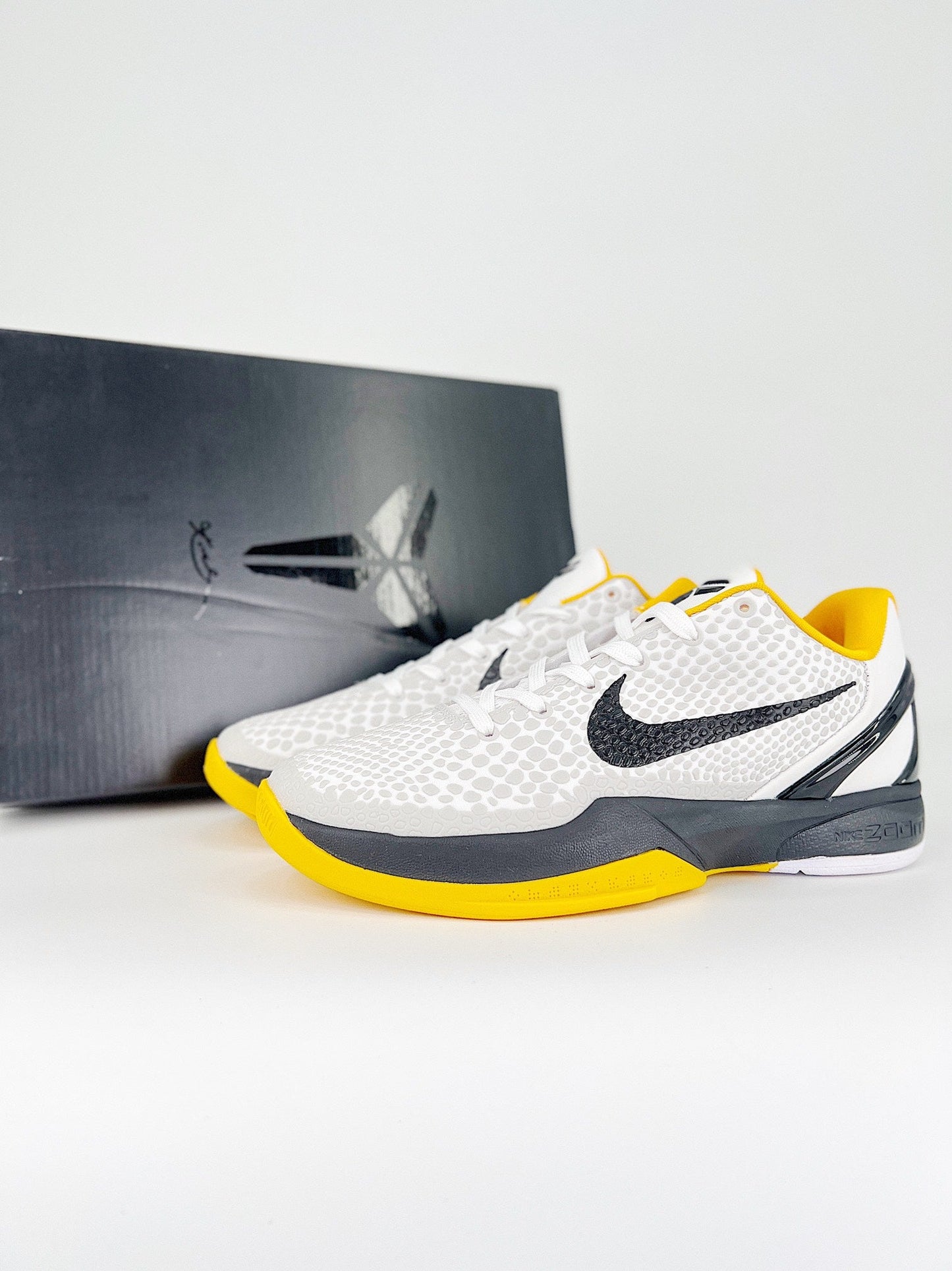 NIKE Zoom KOBE 6