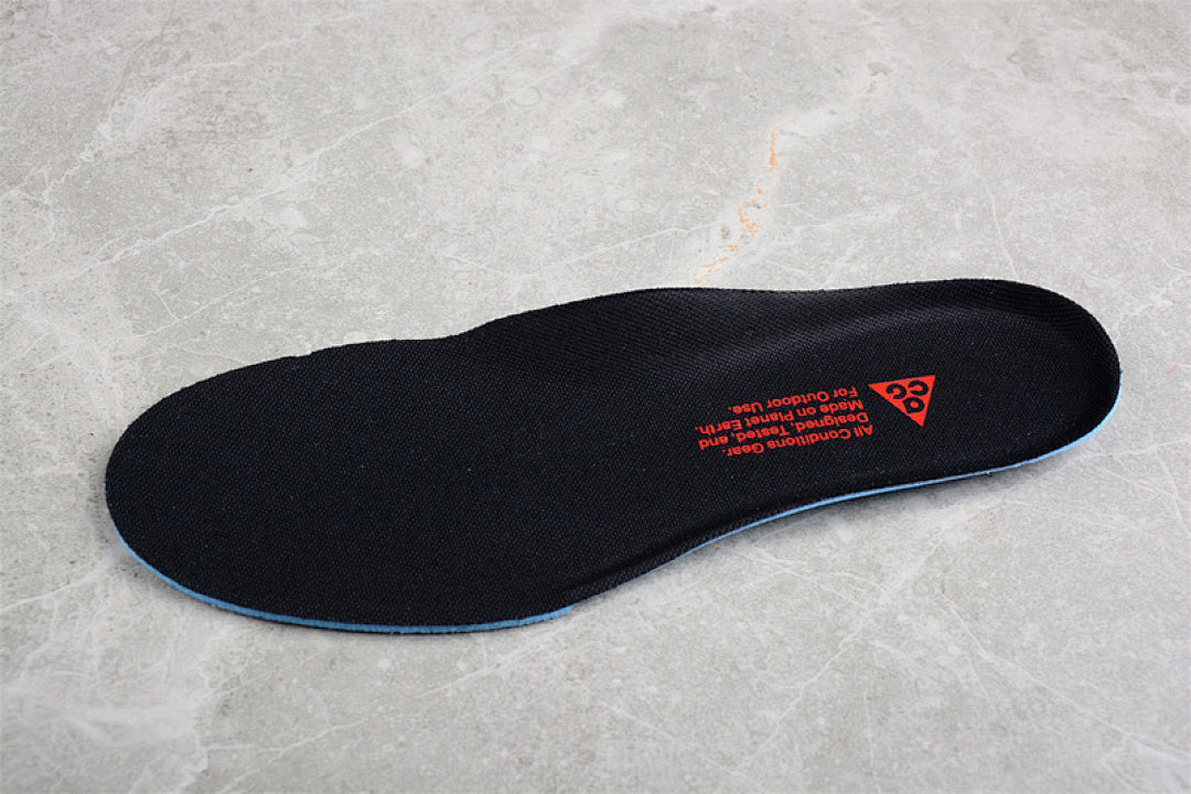 ACG MOUNTALN FLY LOW GTX SE BLACK/BLACK/RED