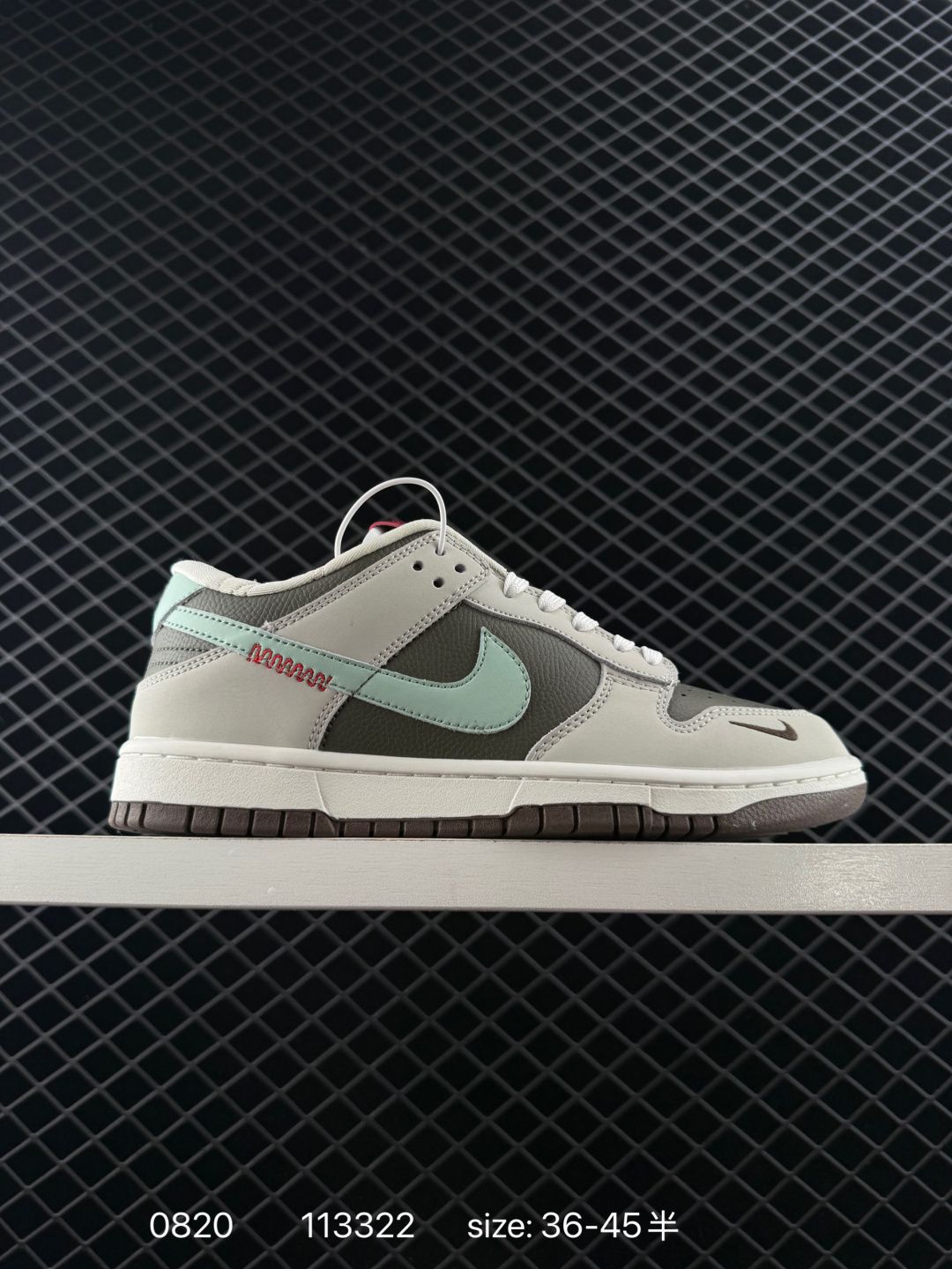 Nike Nike SB Dunk Low Slam Dunk Series Retro Low Top Casual Sports Skateboard Shoes. Wukong uses soft and comfortable feet to effectively absorb the impact of extreme sports such as skateboards when landing, providing better protection for street athletes.