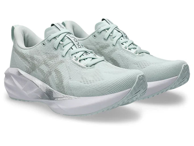 ASICS Novablast 5