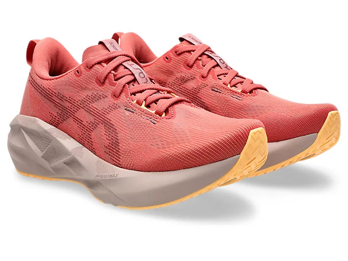 ASICS Novablast 5