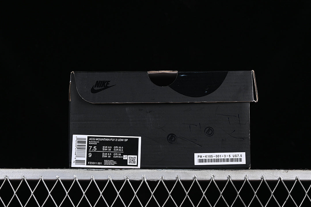 ACG MOUNTAIN FLY 2 LOW SP BLACK/BLACK/WHITE