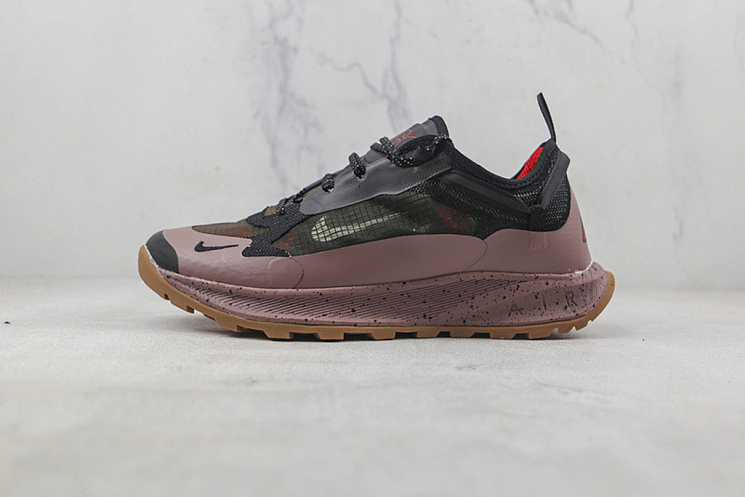 ACG MOUNTAIN FLY LOW GTX SE BLACK/RED/PURPLE
