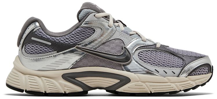 Nike V5 RNR Cement Grey