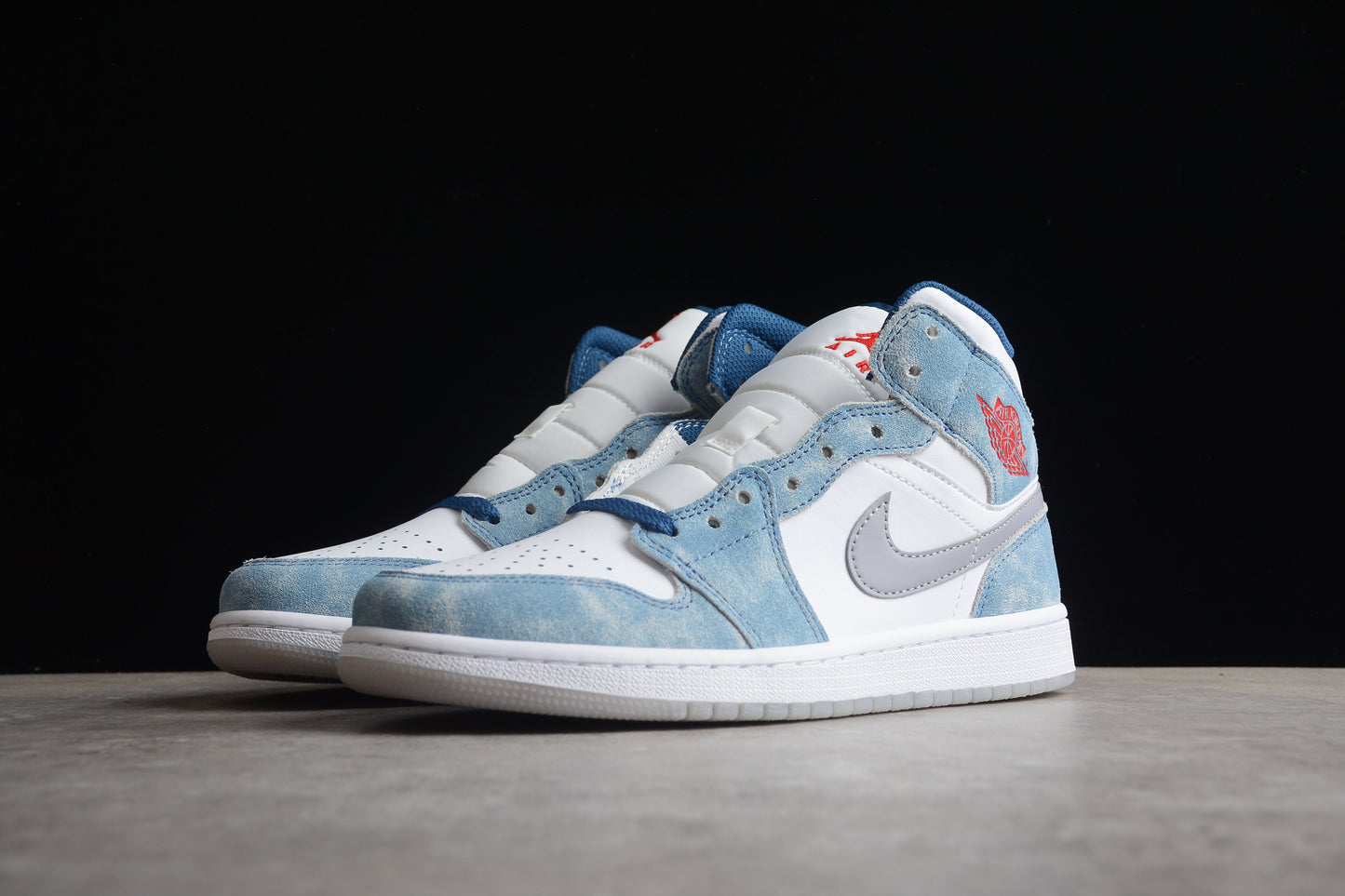 Air jordan mid ocean