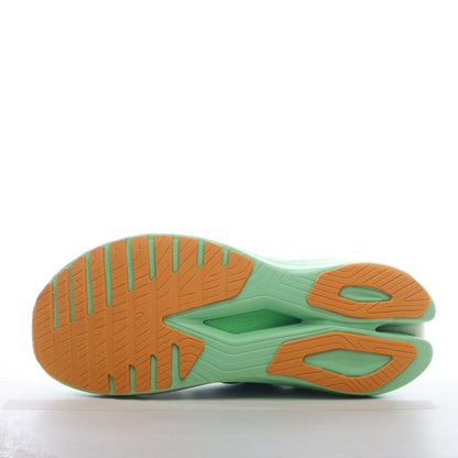 2M HOKA M MACH X