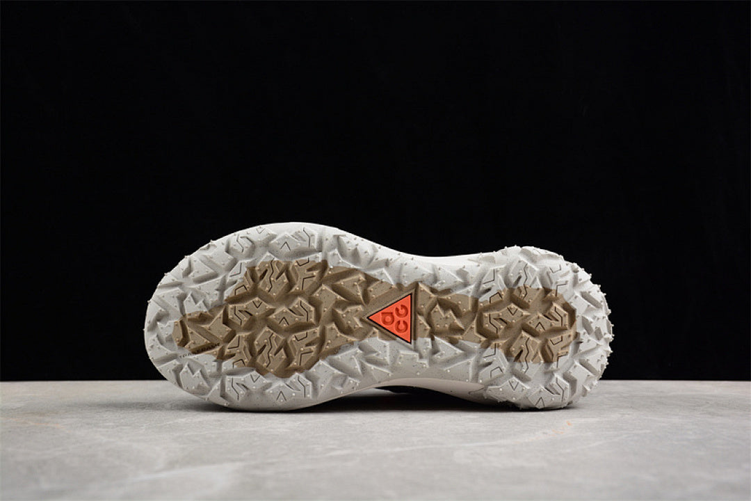 ACG MOUNTAIN FLY 2 WHITE/GREY/BLACK/ORANGE