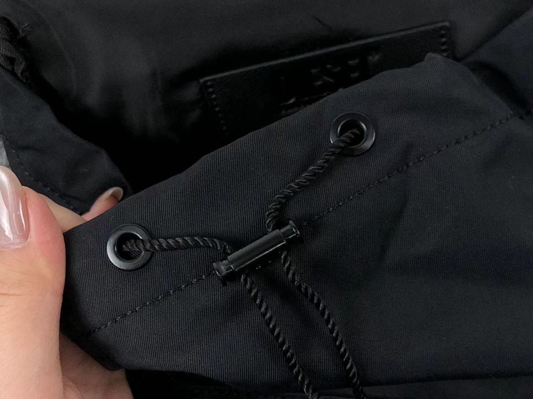 DIESEL BAG 111261475 (长19CM*宽9CM*高27CM)