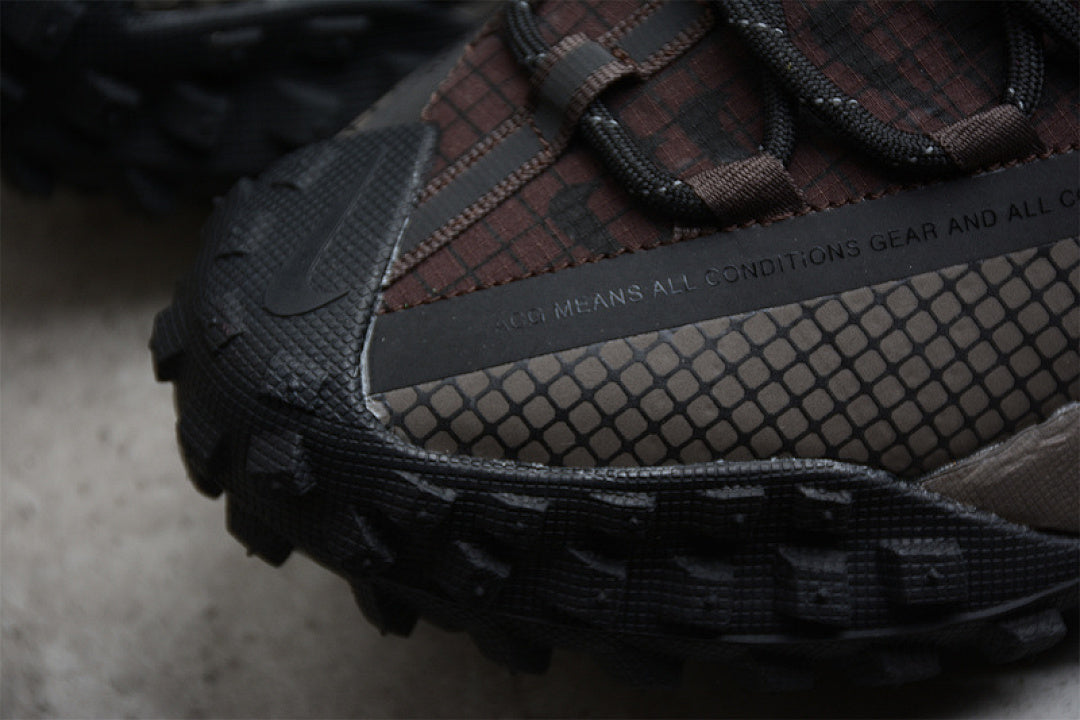 ACG MOUNTAIN FLY LOW BROWN BASALT/BLACK/BLACK