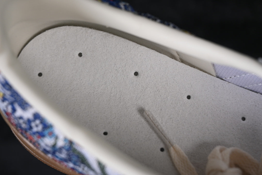 【220】[JP5309]-[GAZELLE INDOOR OFF-WHITE/MULTI]-[WOMAN:35-39]-[MAN:40-45]