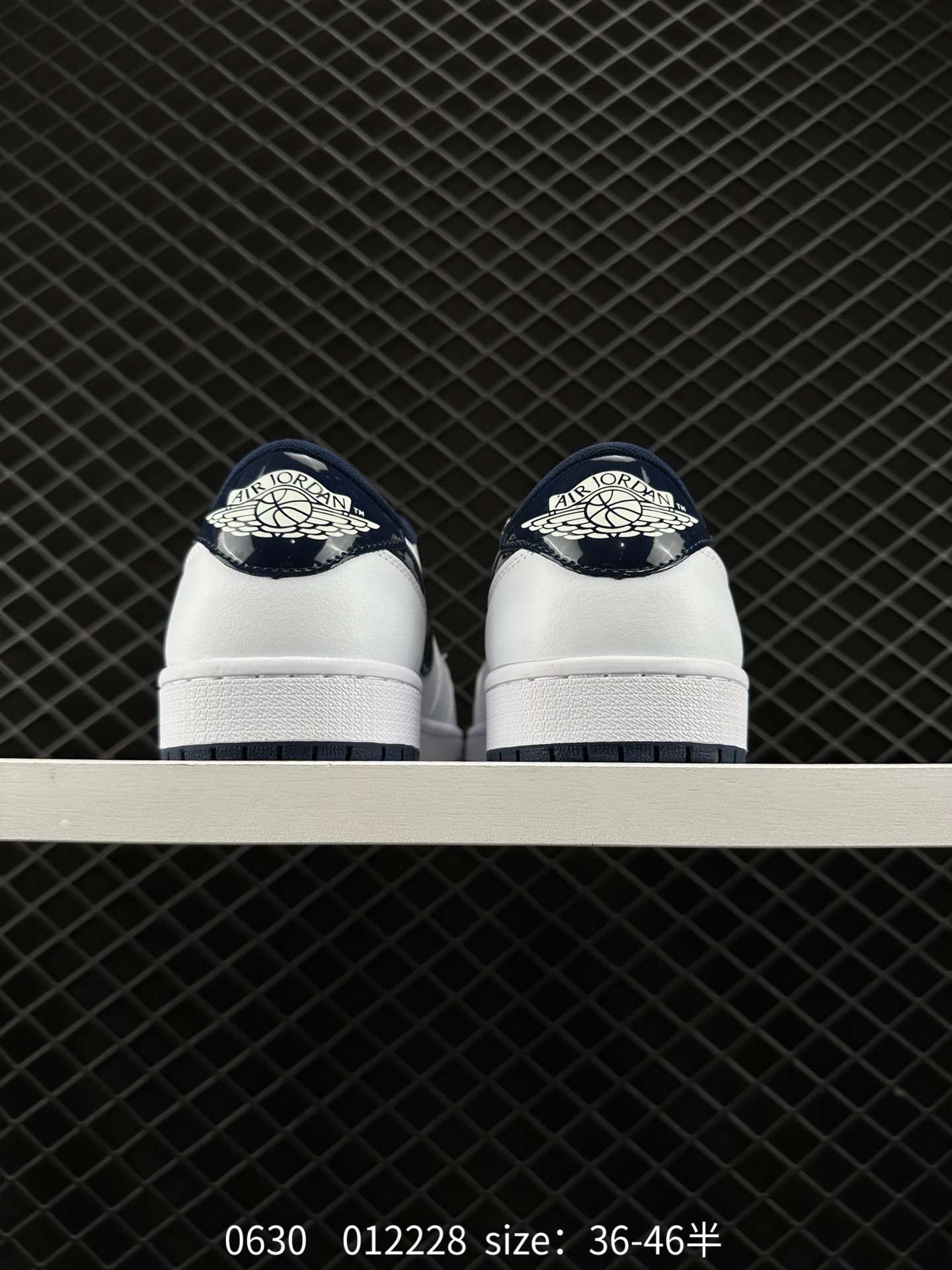 4 Nike Air Jordan LowAJ Jordan generation classic retro cultural leisure sports basketball shoes Item number: FB9933-4 Size: 36 36. 37. 38 38. 39 4 4. 4
