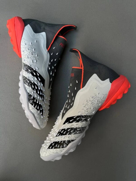 تـرتـان ADIDAS PRDETOR FRAEK ” أبيض في رمادي “